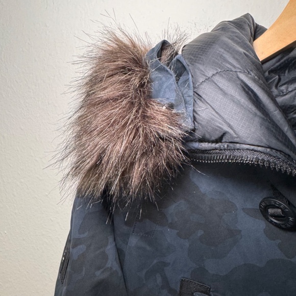 SuperDry SDX Parka Jacket Men's 2XL Blue Camo Faux Fur Trim Hood NWT - Picture 6 of 10